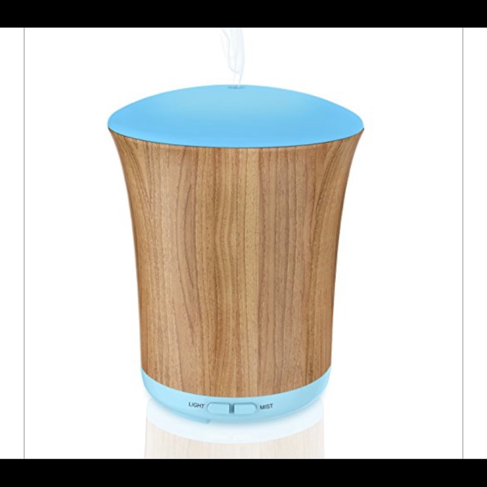 *NWOT* Wood Grain Oil Diffuser